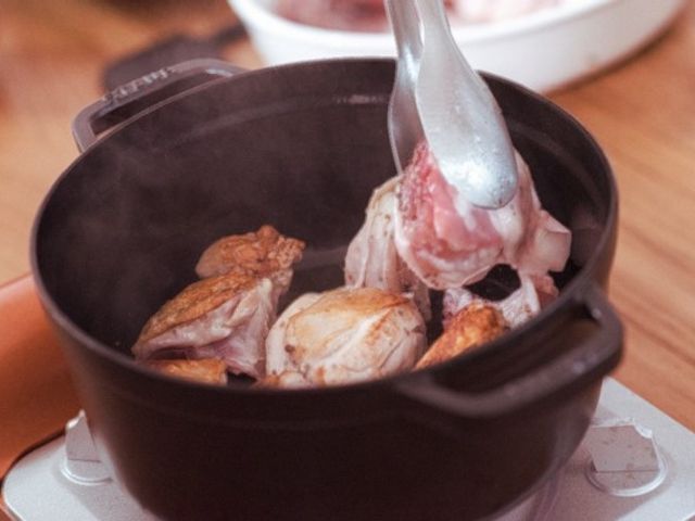 【馥・桂 - 分切土雞肉】在中央山脈長大的放山雞，來自南投的美味桂丁土雞！