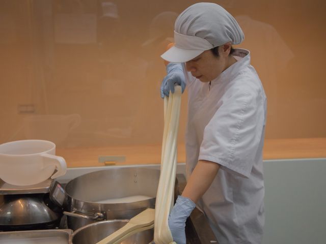 【慢慢弄乳酪坊 莫札瑞拉起司球100g】台灣食材遇上職人功夫 道地南義風味