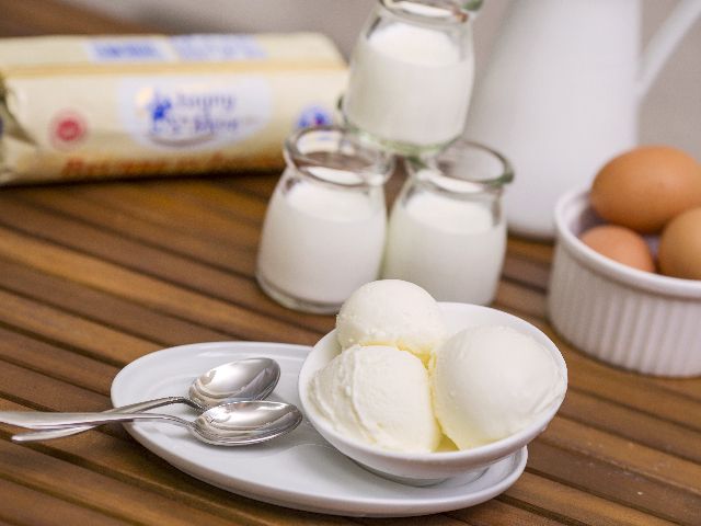 【奶香系列 - 諾曼地牛奶口味 473ml家庭號】台灣最優質小農鮮乳+古法天然發酵法國諾曼地奶油