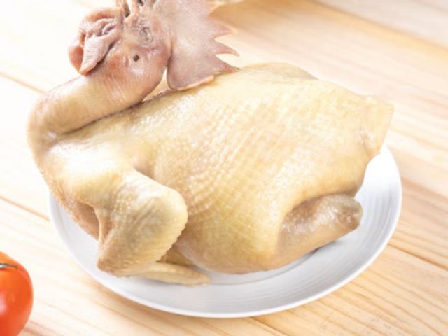 【源汁鹹水雞-全雞】放山土雞｜現煮鹹水雞，鎖住香甜多汁的一口鮮