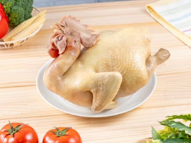 【源汁鹹水雞-全雞】放山土雞｜現煮鹹水雞，鎖住香甜多汁的一口鮮