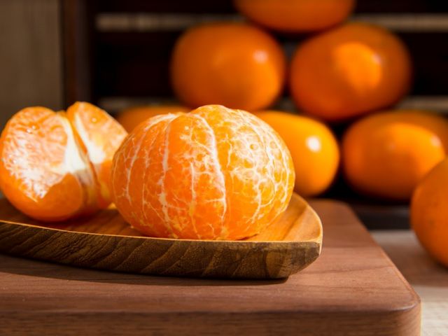 【橘二代 - 優質5斤裝茂谷柑(紙製提盒)】草生栽培的優質橘子，逢年過節送禮首選！