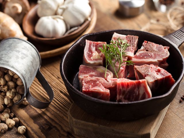 【豐園羊 - 松阪羊肉塊300g】肉質軟嫩松阪羊，溯源保證！