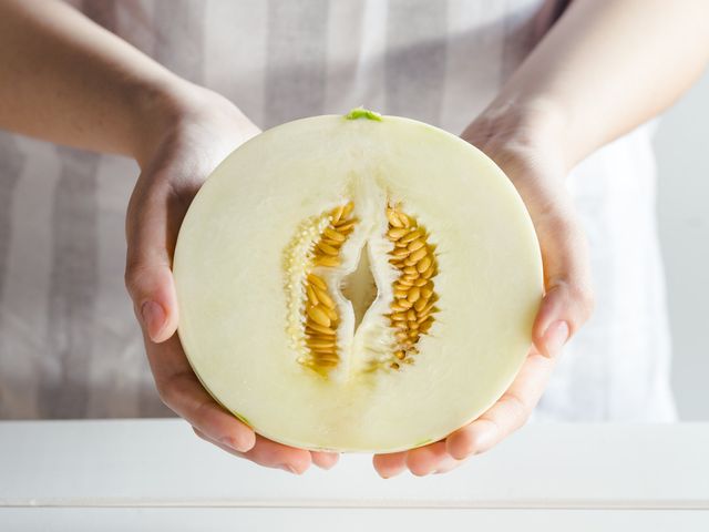 【斑比洋香瓜單入禮盒(1.5~1.8kg)】日本頂級月露瓜 產量極少甜度破表