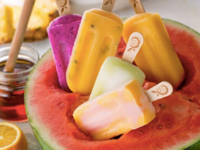 【唯果粒 - 綜合水果小小冰棒 14支＋隱藏版口味1支】適合小朋友吃的小size冰棒！