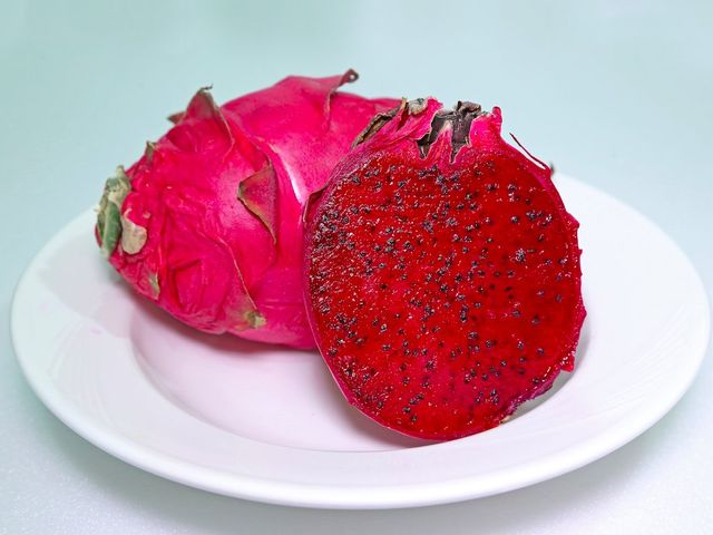 【預購！陳爸的白頭翁果園 - 火龍果5斤裝 】堅持在欉紅採收的新鮮直送火龍果