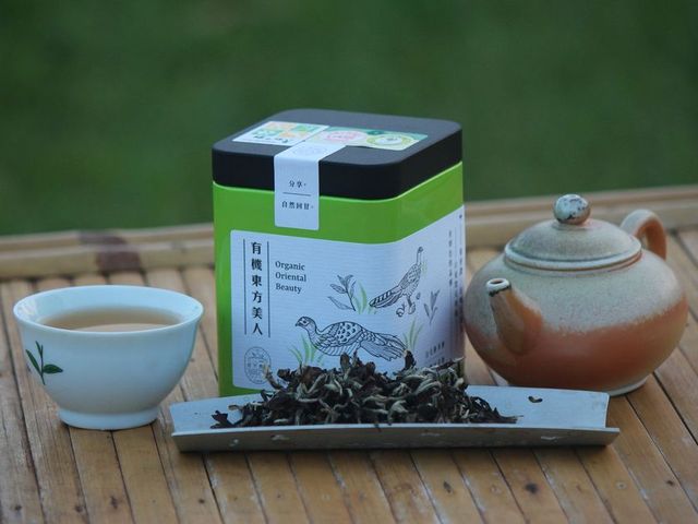 【綠光農園 有機紅白美人茶葉禮盒】以茶會友 來自守護樹蛙的有機茶園