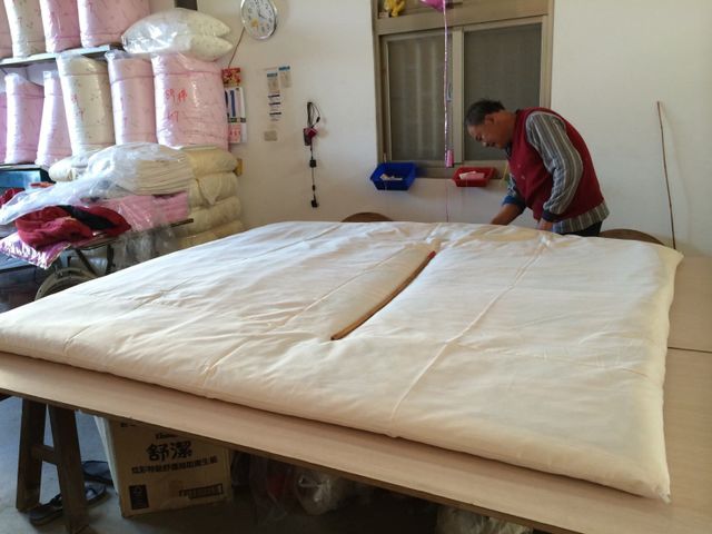 【台灣棉花製作 100%有機棉被胎 6x7尺 雙人被(4斤)】乾爽透氣具天然保暖功效 用有機棉呵護您的睡眠