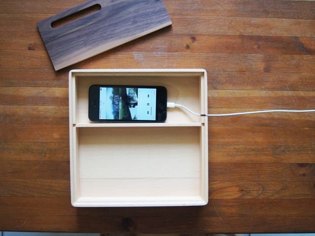 簡單使用-手機充電擴音置物木盒