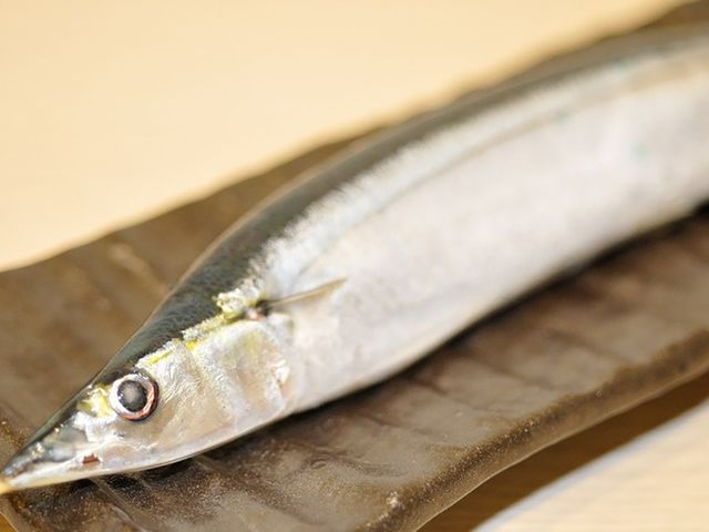 【船凍特級秋刀魚(二入) 】只要新鮮，簡單料理即是美味