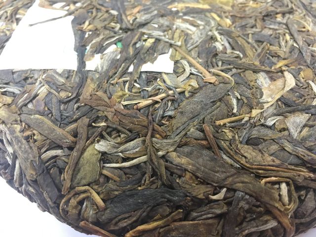 【茶田計畫-2016年松林藏韻普洱青餅357g】來自雲南的古樹茶葉，生活裡最美好的調劑