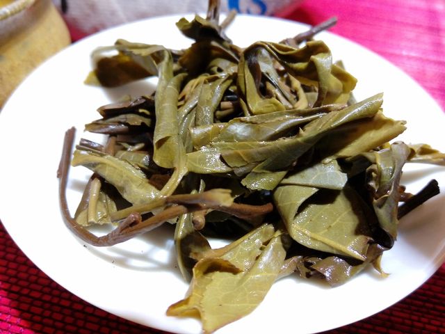 【茶田計畫-2014年鳳山古樹純料200g青餅(五百齡)】來自雲南的古樹茶葉，生活裡最美好的調劑