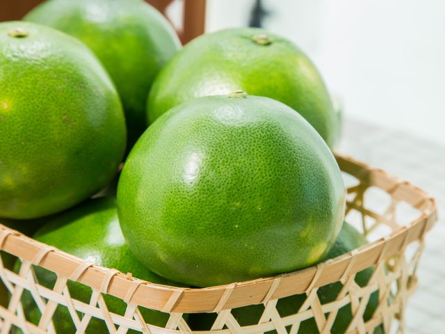 【新竹新埔 綠寶石黃金蜜柚 9.5斤裝】果大皮薄清甜微酸葡萄柚