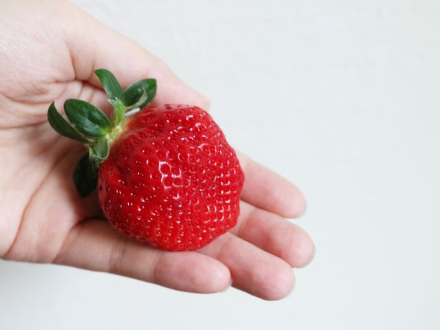 【預購！風靡日本全國--福岡甘王草莓 原裝箱(2小盒)】甜中帶點微酸 香氣濃郁
