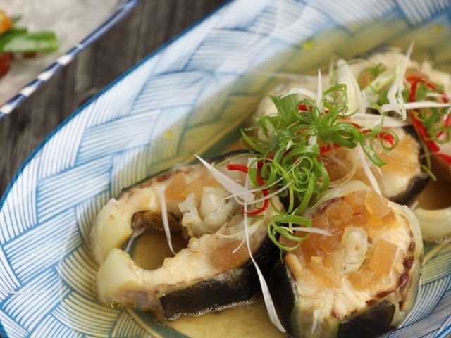【樂山莊 鱘龍魚輪切魚片 600g】營養價值最高的魚種之一 簡單煎煮營養您的餐桌