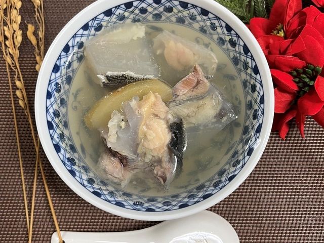 【樂山莊 鱘龍魚頭尾骨 600g】營養價值最高的魚種之一 簡單燉煮營養您的餐桌