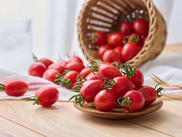 【嘉義 皮薄薄的紅色糖果番茄 8盒裝(1斤/盒)】甜度高 水份多的營養小蕃茄