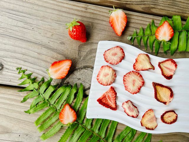 【夏日莓香！低溫製成的紅草莓乾x1包 (25g/包)】果乾低溫烘乾 原汁原味 隨身的小點心