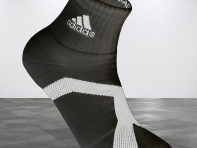 【adidas  P3.1強化高機能短筒運動襪(黑底/白logo)】品質卓越 台灣製造