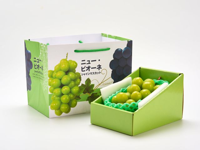 【限量夢幻珍品！日本麝香葡萄1房禮盒(中果)】翠綠色澤 如同寶石般珍貴