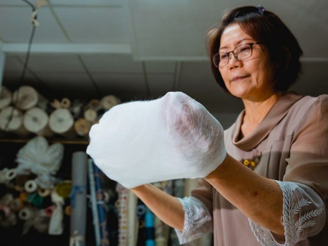 【台灣製造 蠶絲枕頭 單入 1.2公斤】讓手工蠶絲床組每天為您呵護家人8個小時！