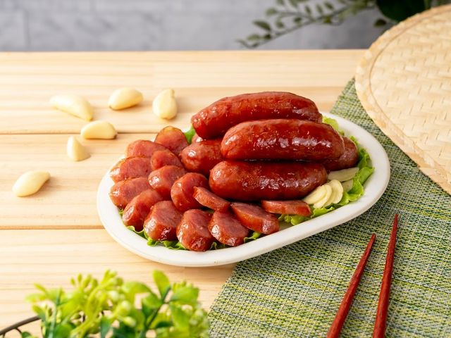 【野飼崎雞-雞腿肉香腸600g (原味)】南台灣龍崎山區放養土雞腿肉香腸