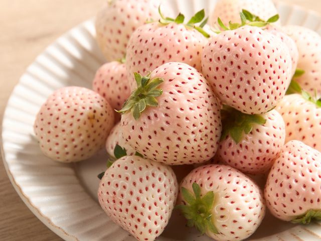 【寶藏禮盒！日系無毒天使之實白草莓11入(大果) x2入】純淨無瑕的雪白色果實