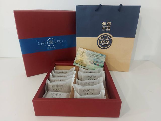 【新品優惠！凝翠金磚鳳梨酥禮盒(10入)奶蛋素】100%米粉製 包種茶添加 皮酥餡甜而不膩