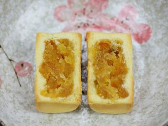 【吳師傅熱銷點心 - 金桔鳳梨酥禮盒一盒(12入)】當金桔碰上鳳梨 在嘴裡來一場圓舞曲