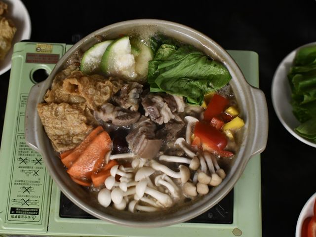 【豐園羊 - 蔬菜羊肉鍋600gＸ2包】國產羊肉的溫補首選！