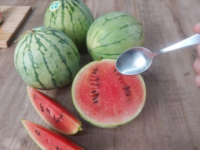 【日本療癒系！迷你小西瓜5kg(約12~15顆)】小巧可愛一手掌握