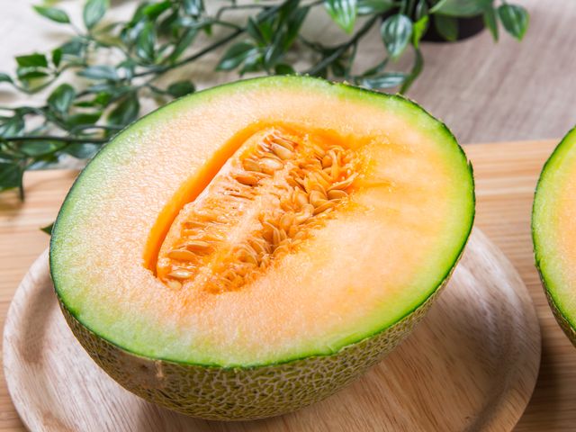 【哈蜜瓜夢幻品種！雙色果肉卡蜜拉】一口驚艷！刷新你對洋香瓜的想像