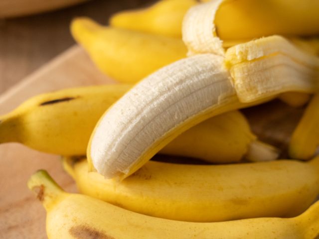 【南投竹山 新品種玫瑰蕉】小巧可愛 一口一根讓人欲罷不能～