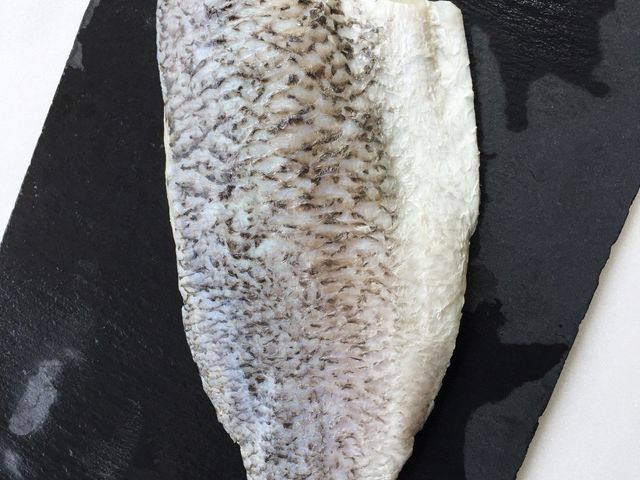 【鮮凍金目鱸魚菲力 x1片】寒冬進補來碗鱸魚湯