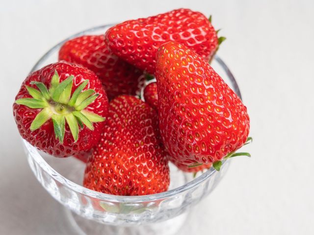 【預購！超人氣空運熊本草莓 250g×2 盤】日本直送的可愛暴擊！一打開就被療癒到