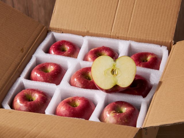 【給你好氣色！美國富士蘋果九宮格裝】#72等級 果肉脆甜多汁 送禮自用都尬意