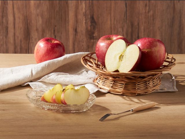 【給你好氣色！美國富士蘋果九宮格裝】#72等級 果肉脆甜多汁 送禮自用都尬意