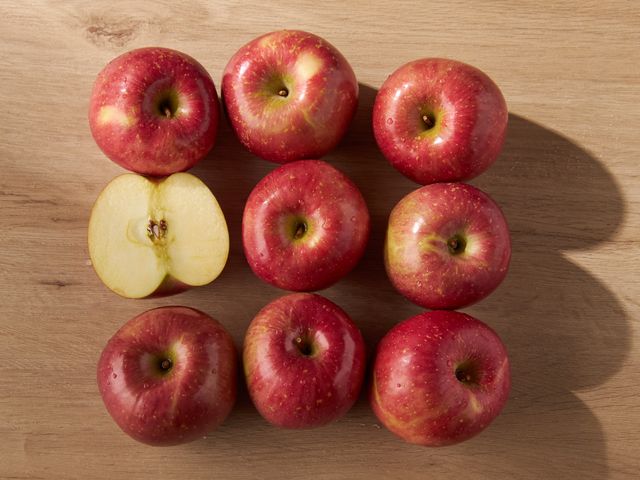 【給你好氣色！美國富士蘋果九宮格裝】#72等級 果肉脆甜多汁 送禮自用都尬意