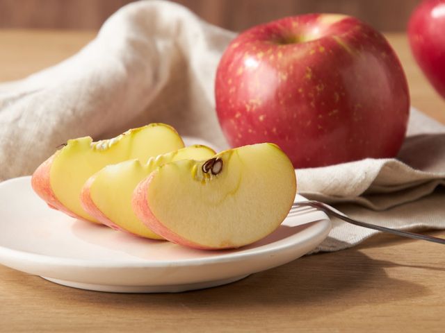 【給你好氣色！美國富士蘋果九宮格裝】#72等級 果肉脆甜多汁 送禮自用都尬意