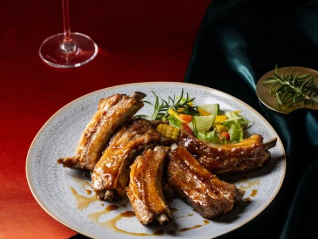 【春節限定！香草豬 蜜醬聖路易肋排】調味簡單純粹 100%無添加