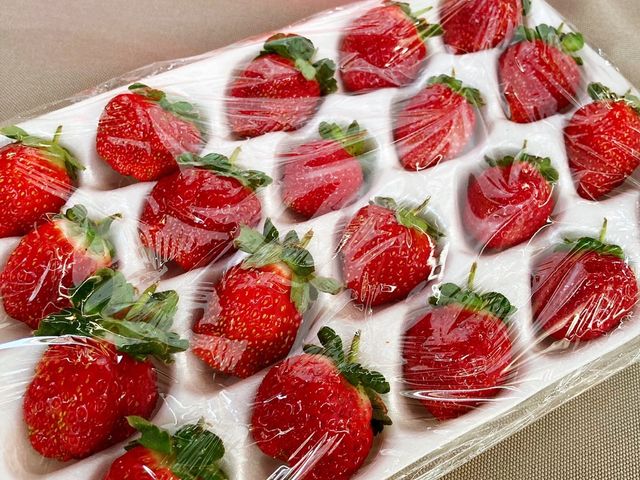 【搶先預購｜霸氣甜心！無毒黑鑽草莓(15-20入)ｘ2盒】獨特新品種！果肉紮實飽滿、香氣濃郁～