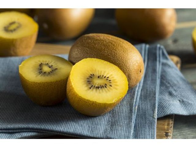 【初三神馬攏有！綜合水果箱(4~5樣隨機當季水果)】台灣在地+國外進口水果 在家就能環遊世界