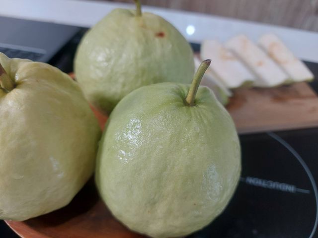 【2箱8折！台南玉井 脆甜珍珠芭樂5斤裝x2箱】顆顆套袋 爽脆又甘甜