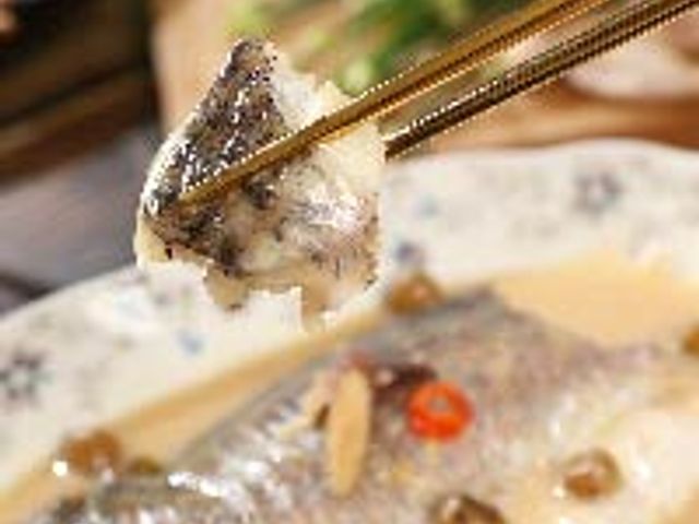 【鱸好家 | 破布子舒肥鱸魚 270g】低溫舒肥鎖住鮮嫩，破布子鹹香提味，簡單加熱即享美味