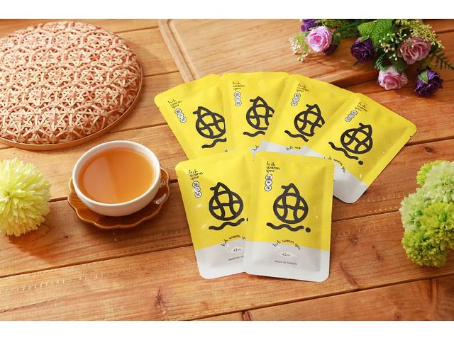 【鱸好家 | 魚你守護鱸魚精禮盒(10包/盒)X2盒】精選鱸魚熬煮，濃縮精華入盒，天然鮮甜，隨時補充營養好湯底