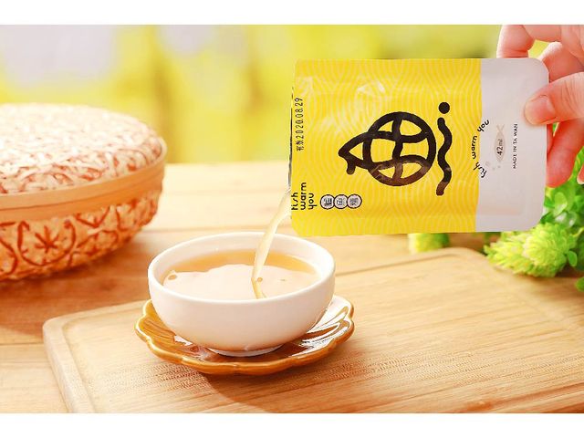 【鱸好家 | 鱸魚精(散裝10包無盒)+加送1包鱸魚精】精選鱸魚熬煮，濃縮精華入盒，天然鮮甜，隨時補充營養好湯底