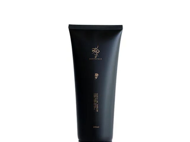 【橙十 天絲女人香 ．身體乳霜 200ml】輕盈好吸收，滋潤不黏膩，讓肌膚柔嫩細緻一整天