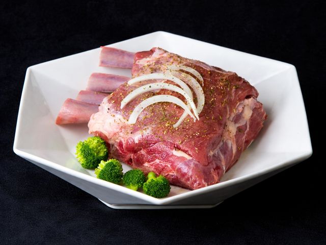 【紐西蘭頂級法式小羔羊(Lamb)羊肩排(兩入)】French Cut 精修｜嫩到不像羊肉