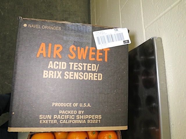 【頂級黑牌！貴族甜橙 美國加州Air sweet無籽臍橙原裝箱】Air sweet肚臍丁果肉多汁香氣撲鼻 甜度高螞蟻人最愛