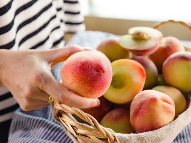 【團購 台中新社 Q脆香甜紅玉桃十粒裝(中果)×6盒】